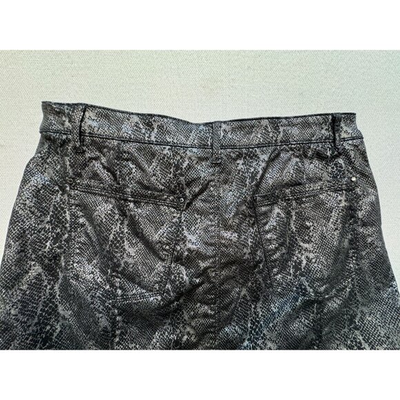 White House Black Market Womens Mini Skirt Lightweight Size 12 Black Snake Print - Picture 10 of 11